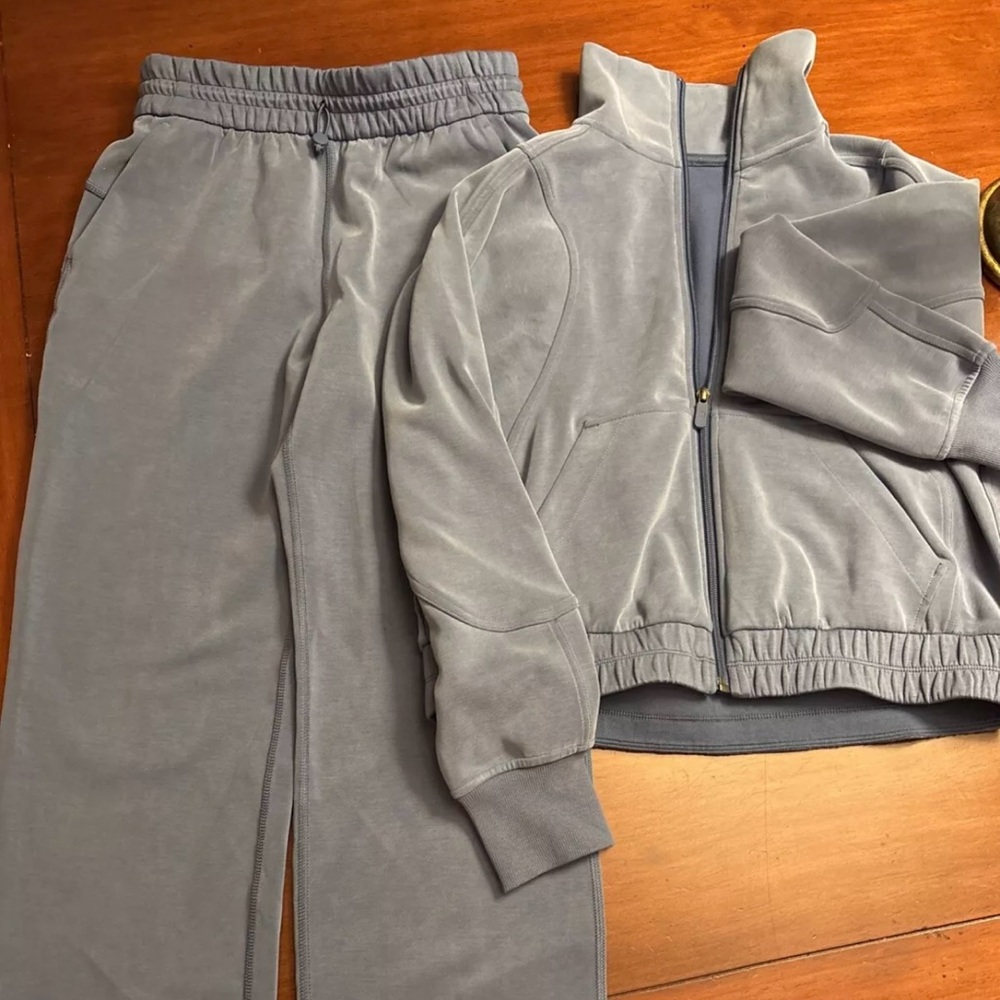 Lululemon Scuba Set size 4